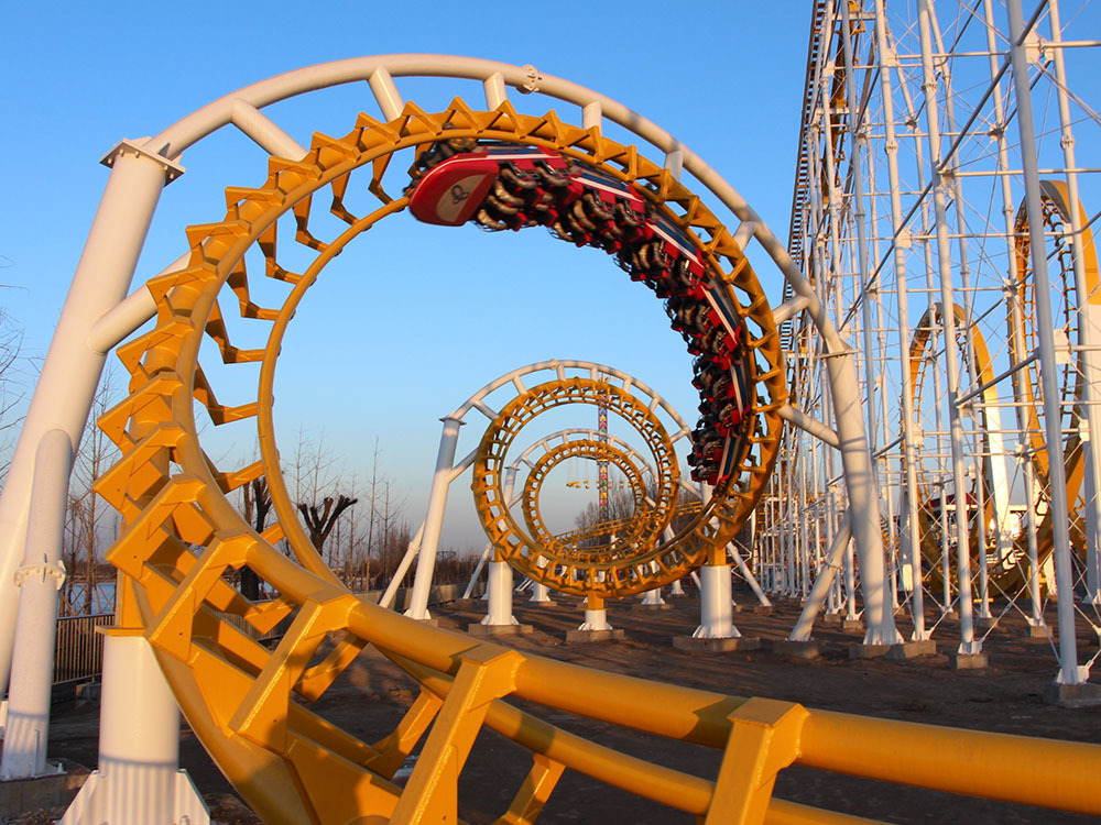 Six-Loop Mega Coaster - 720 m Track, 80 km/h Inversion Machine
